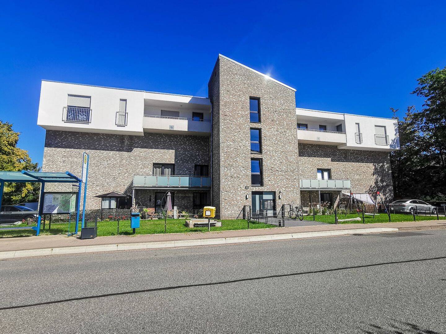 Wohnen im ehemaligen Bunker! Moderne 2-ZKB-Wohnung in BI-Stieghorst, 33605 Bielefeld (Sieker Stieghorst)