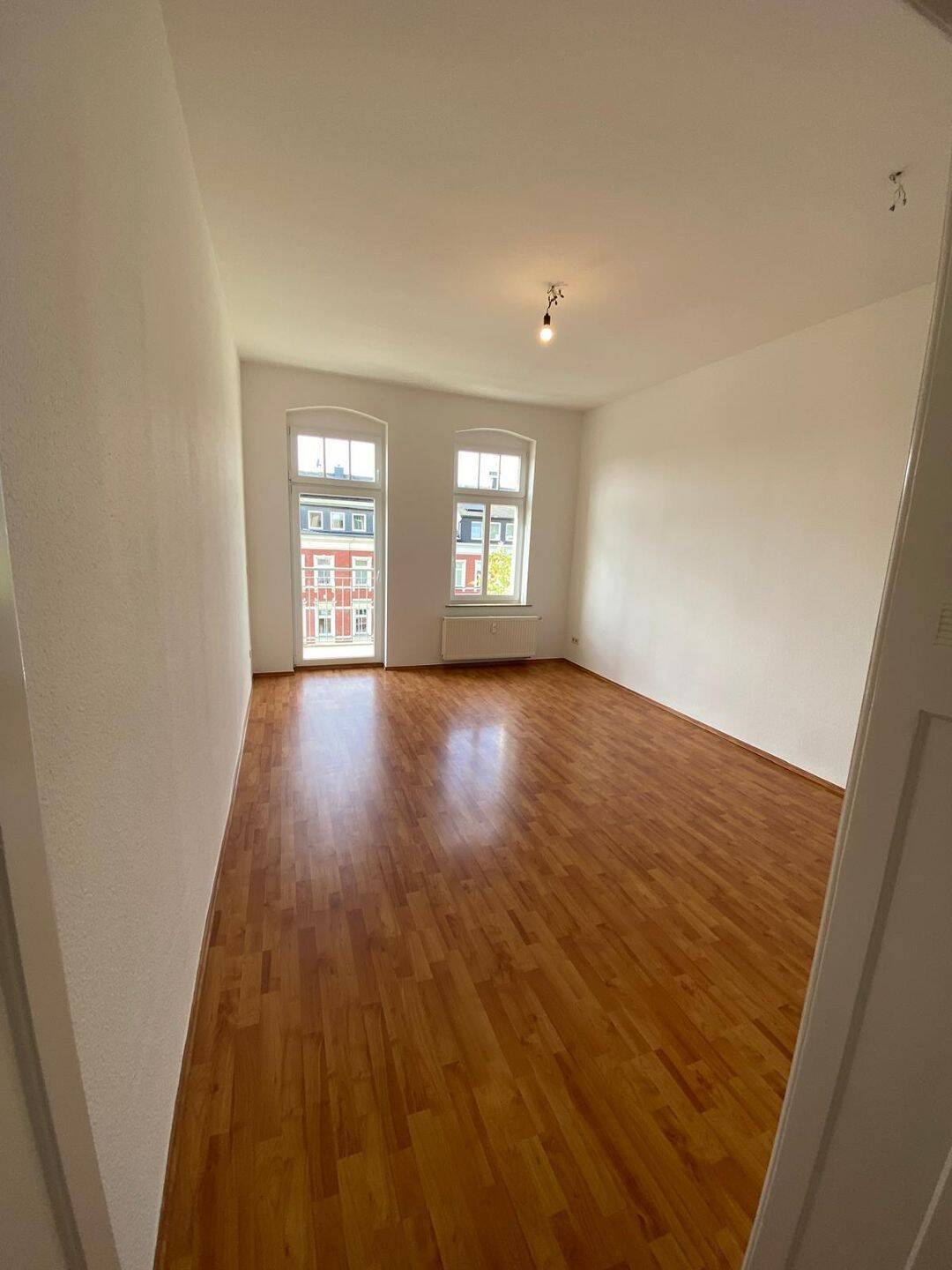 Chemnitz Schloss 3 Zimmer Whg mit 2 Balkonen -keine-WG, 9113 Chemnitz