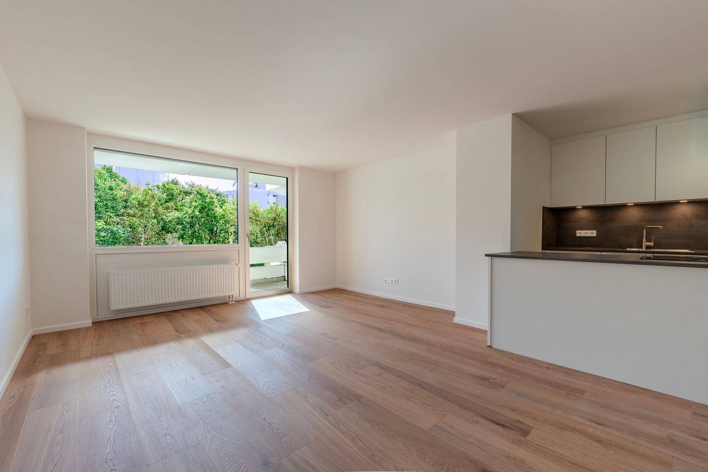 Kernsaniert 2026 | Stilvolle 4-Zimmer-Wohnung mit Einbauküche, Balkon & Aufzug in München-Moosach, 80992 München (Moosach Neuhausen-Nymphenburg Pasing-Obermenzing)