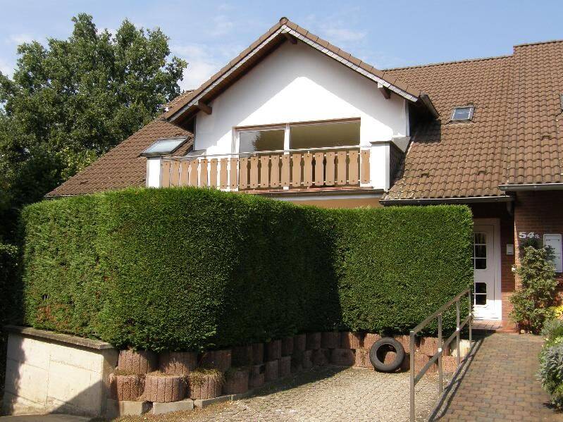 Großzügig geschnittene 3-Zimmer-Dachgeschoss-Wohnung im Zweifamilienhaus., 51375 Leverkusen (Schlebusch)