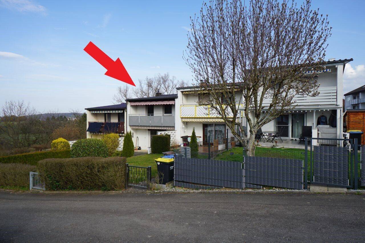 Geräumiges Reihenhaus mit Terrasse, Garten und Garage in ruhiger Wohnlage, 72768 Reutlingen