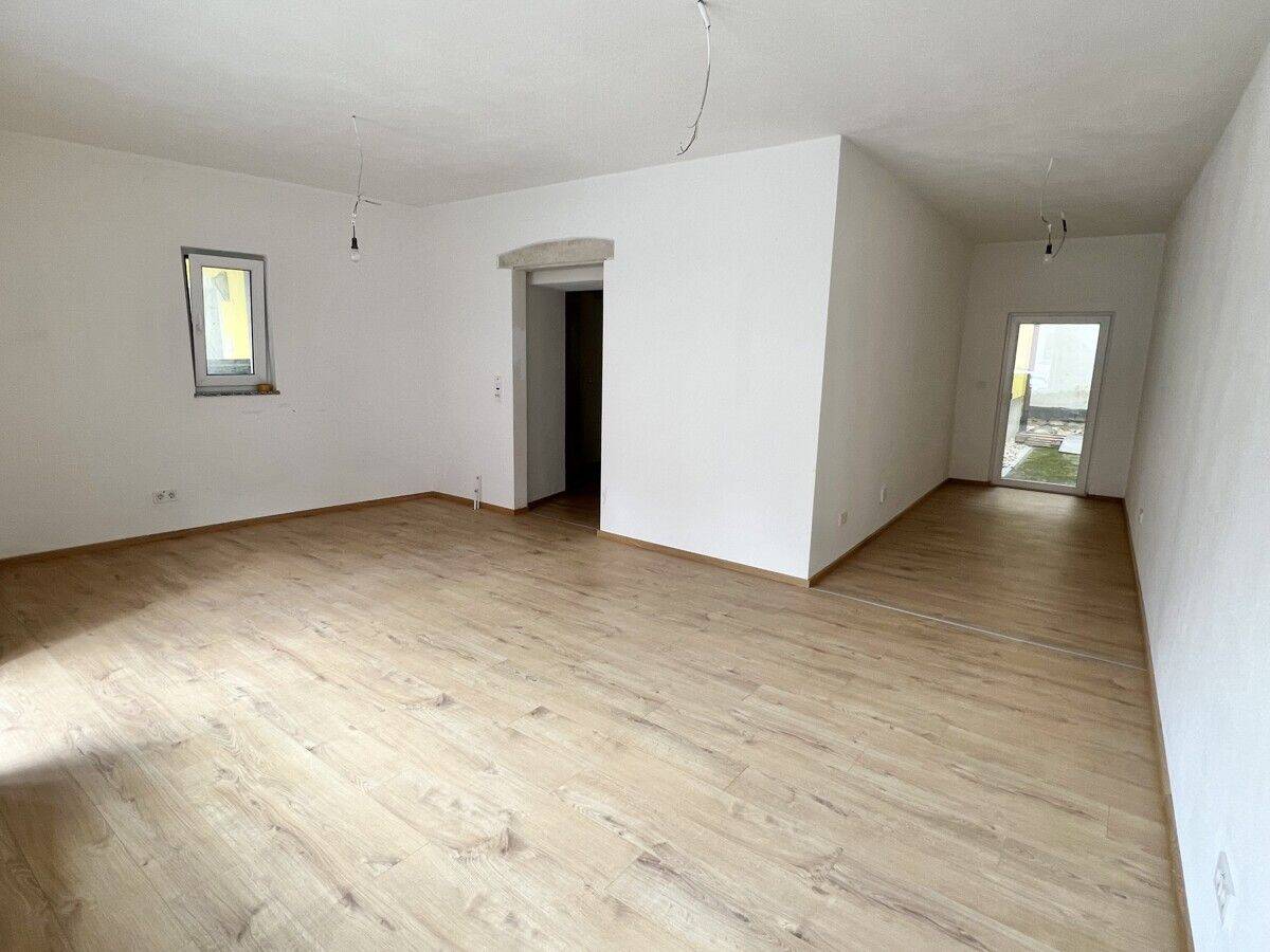 Moderne Erdgeschosswohnung in zentraler Lage – fußläufig in die Innenstadt, 93059 Regensburg