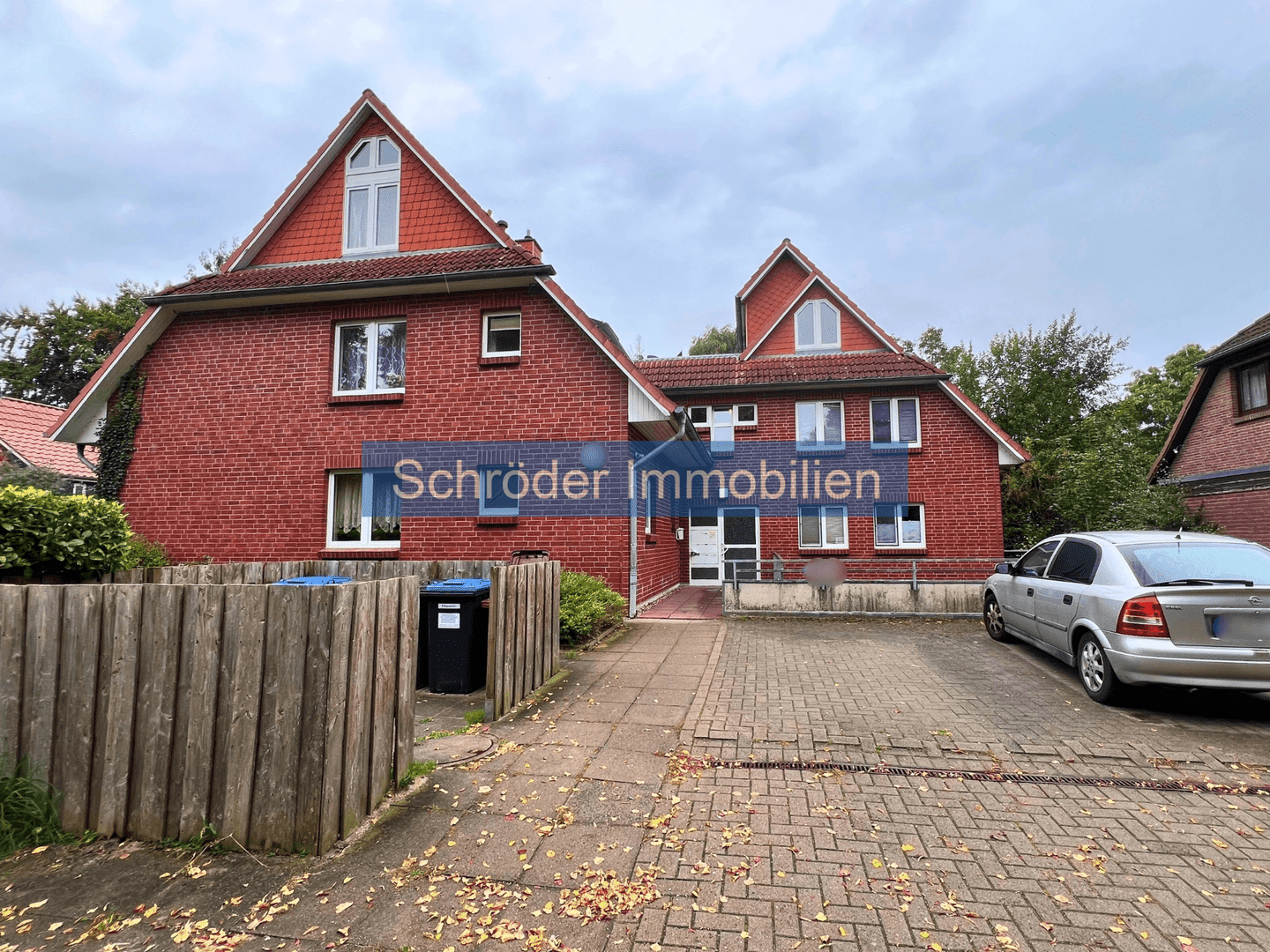 Helle Maisonettewohnung mit Galerie-Charakter und Tiefgaragenstellplatz in Hohenwedel, 21682 Stade