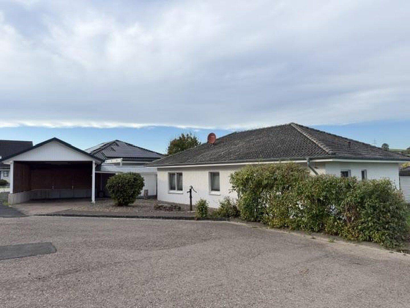 Einfamilienhaus, Bungalow, Ferienhaus im Weserbergland, 37170 Uslar