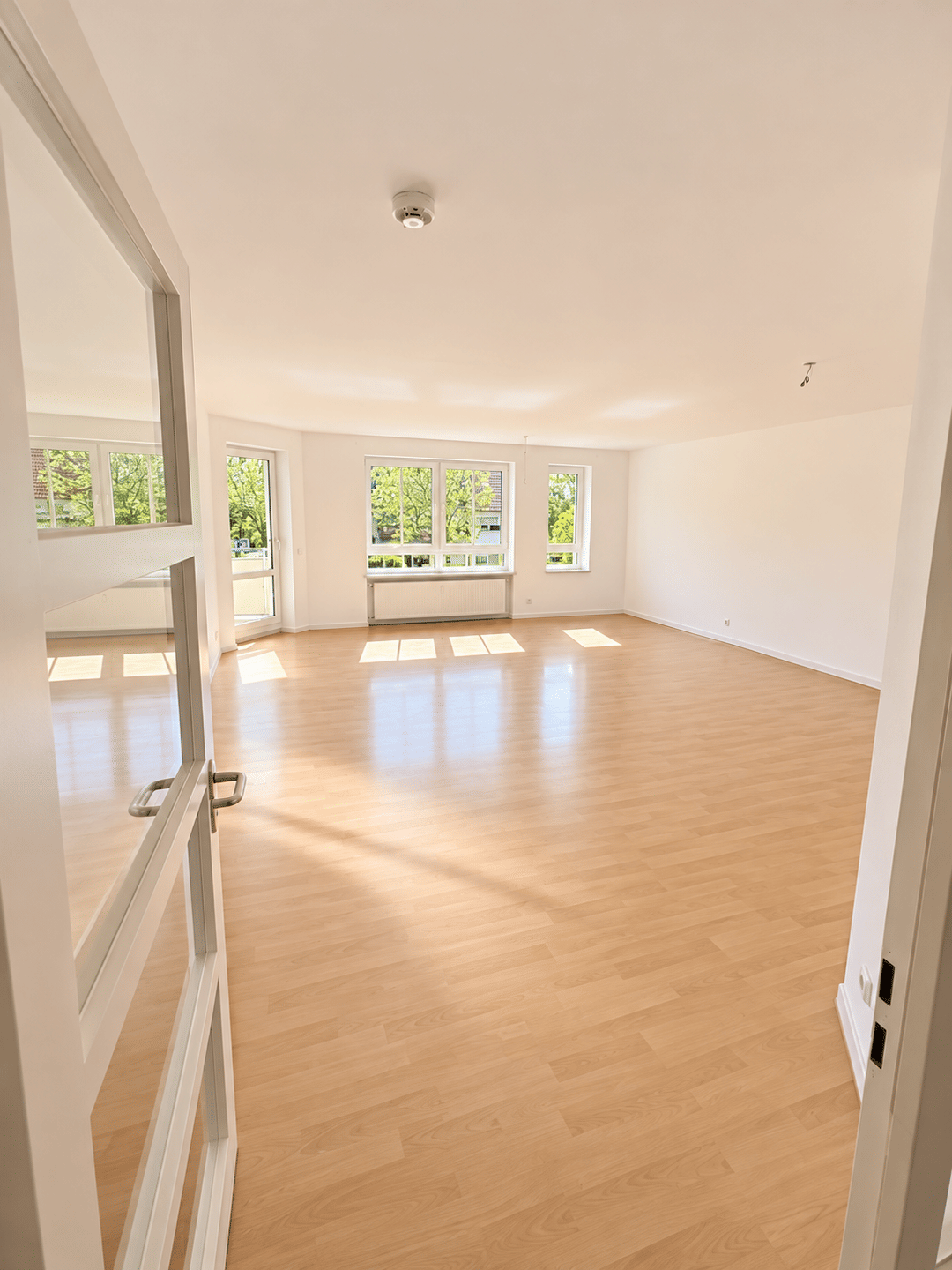 Wunderschöne sanierte Geschoss-Wohnung zu vermieten | 5-Zimmer-Wohnung (152m²), 93055 Regensburg (Brandlberg-Keilberg Burgweinting-Harting Innenstadt Ostenviertel Schwabelweis)