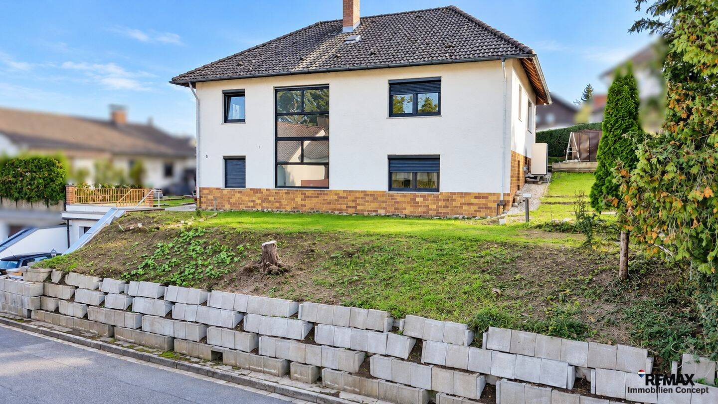 Modernisiertes Einfamilienhaus mit Fußbodenheizung, Wärmepumpe und Wintergarten!, 96482 Ahorn