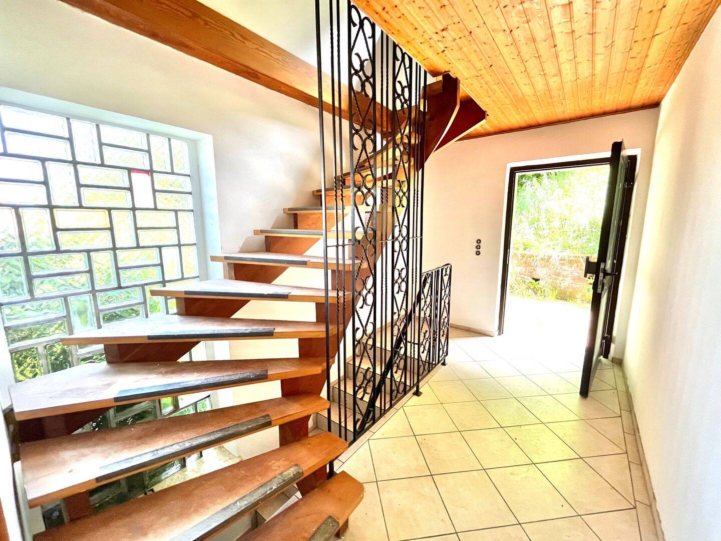 *Neuer Preis* Familienhaus mit großem Grundstück, 66497 Contwig