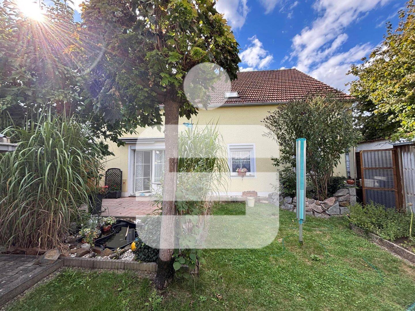 Seltenes Fundstück: Wohn(t)raum auf einer Ebene, 92421 Schwandorf