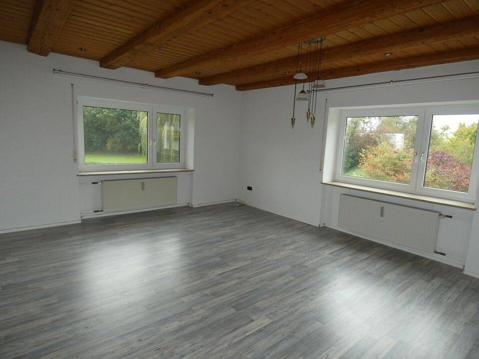2,5-Zimmer-Wohnung mit Einbauküche in ruhiger Lage – ab sofort frei, 91555 Feuchtwangen