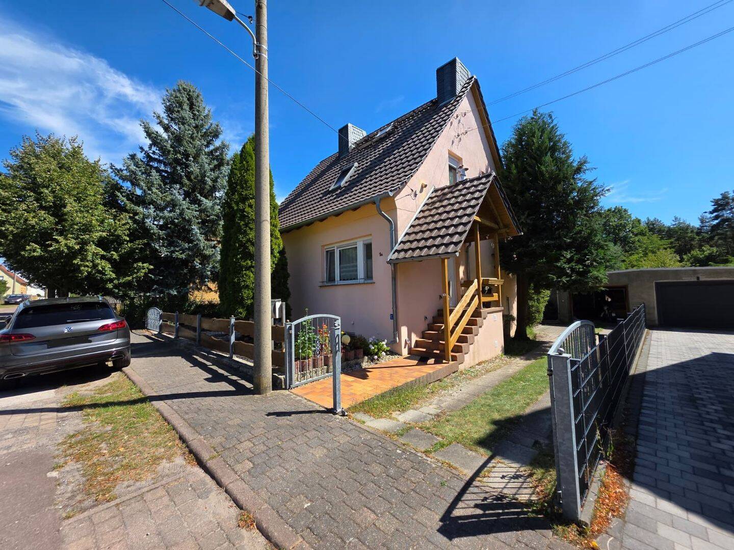 Freistehendes Einfamilienhaus mit Pool, Sauna & Kamin, 6889 Wittenberg