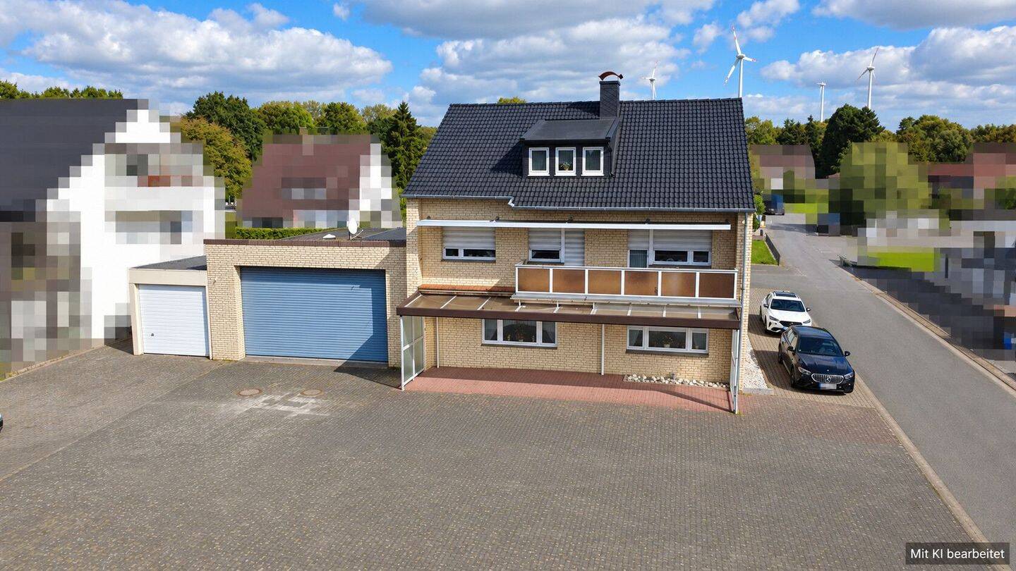 Ihre neue Wohn- und Geschäftsadresse zwischen Detmold und Lage…Einfamilienhaus mit Lagerhalle, 32758 Detmold