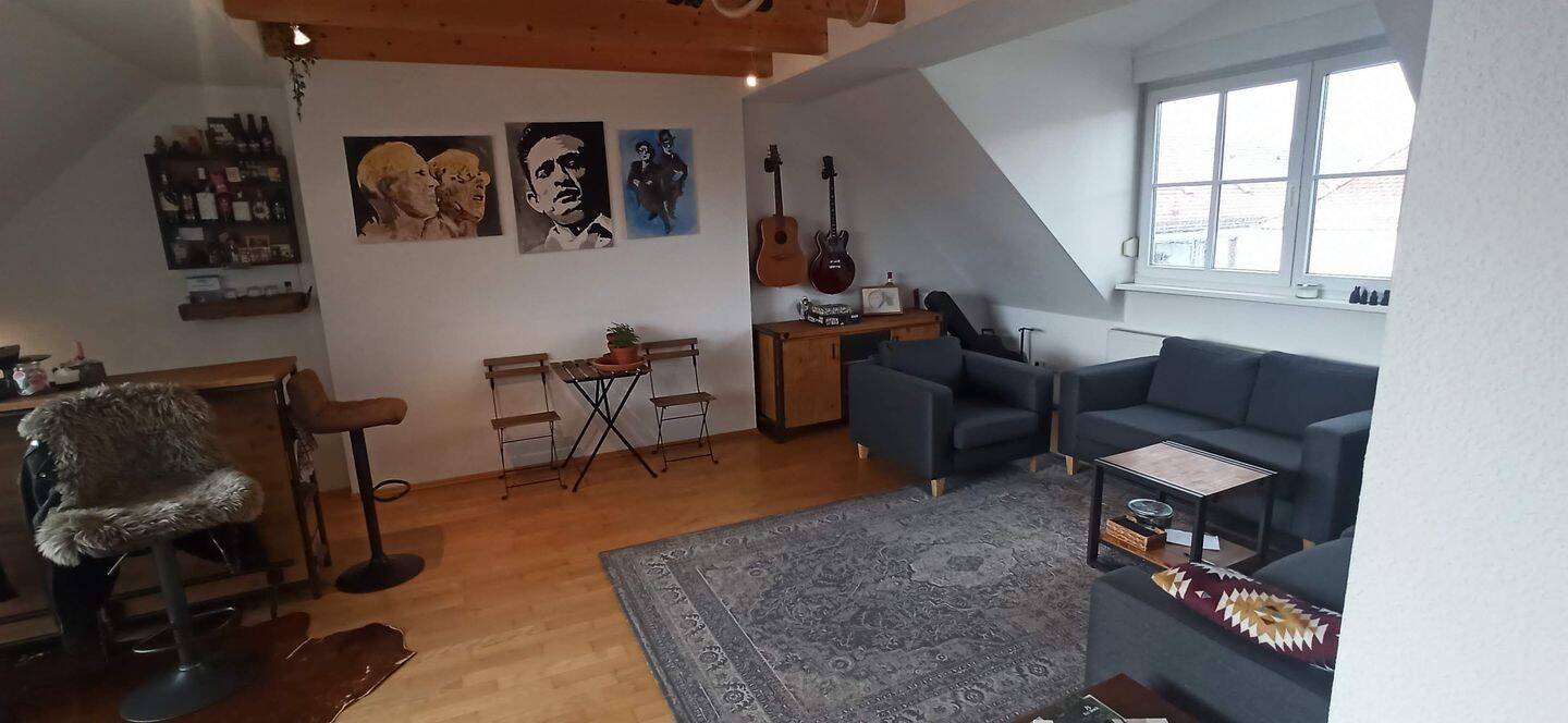 Helle 2 Zimmer Dachgeschoss Wohnung Würzburg Sanderau, 97072 Würzburg (Altstadt Sanderau)
