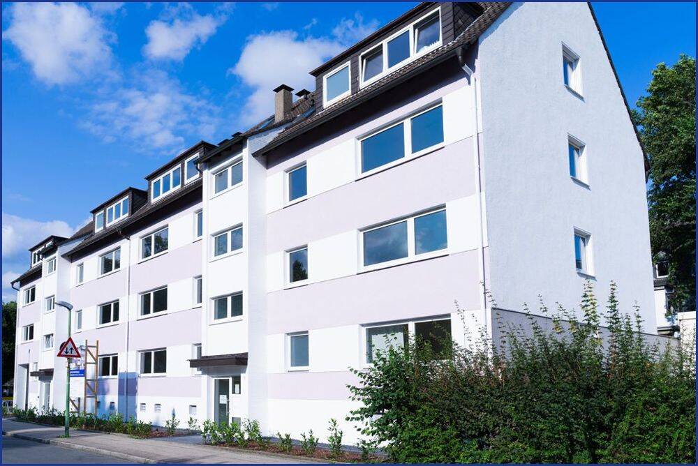 Wohnen mit Weitblick: DG-Wohnung mit Loggia, Ausbaupotenzial & eigenem Stellplatz in Altenessen!, 45329 Essen (Altenessen-Nord Karnap Vogelheim)