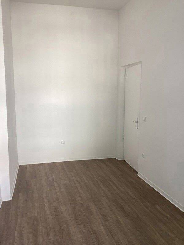frisch modernisierte 3 Zimmer, ohne Balkon! WG-Geeignet, ab sofort zu beziehen, 12489 Berlin (Treptow-Köpenick)