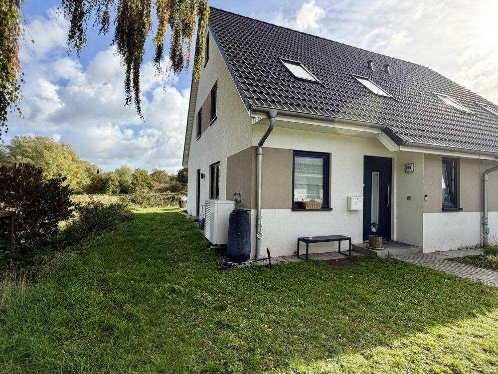 125 m² wohnliche Eleganz zum sofort einziehen, 23569 Lübeck (Kücknitz Travemünde)