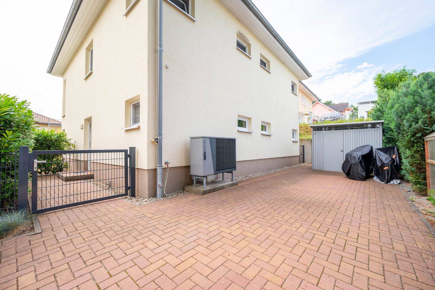 ?? Bezugsfreies Haus in Müggelheim – 7-Zi mit 4 Bädern, Garten, Balkon & Fußbodenheizung, 12559 Berlin (Treptow-Köpenick)