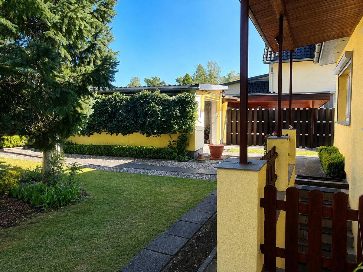 Zu zweit ins eigene Haus: Wohnen mit Garten und Garage in ruhiger Lage von Lehnitz – 299.000 €, 16515 Oranienburg