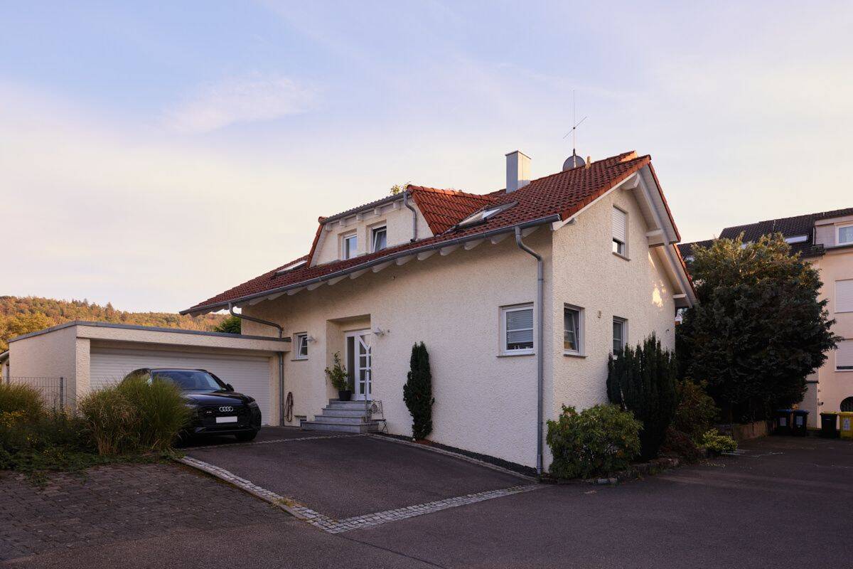 Familienfreundliches Einfamilienhaus mit viel Platz und traumhaftem Blick ins Naturschutzgebiet, 71573 Allmersbach im Tal