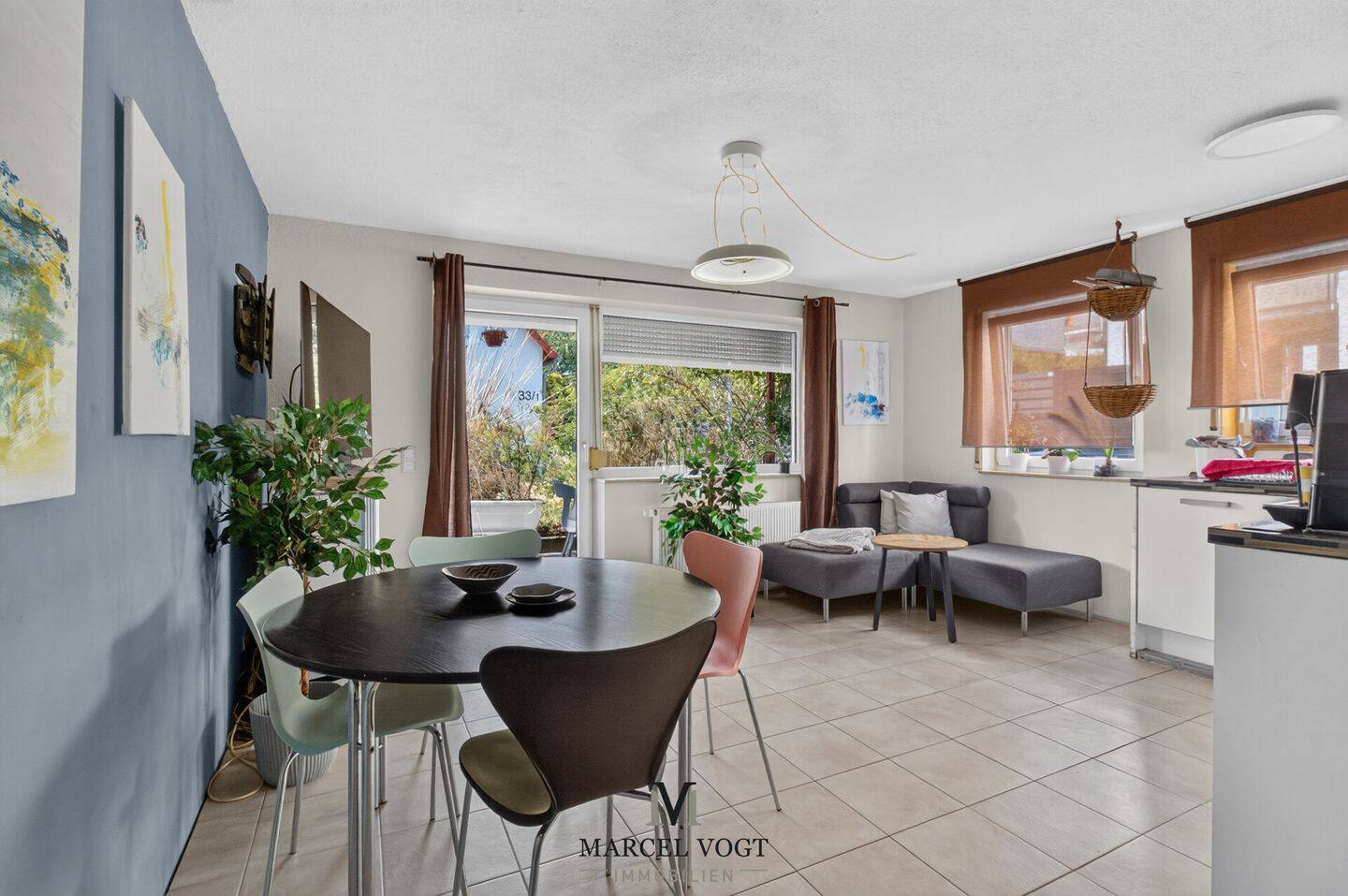 Besonderes Wohngefühl auf zwei Ebenen – Maisonette mit Terrasse und Balkon, 72649 Wolfschlugen