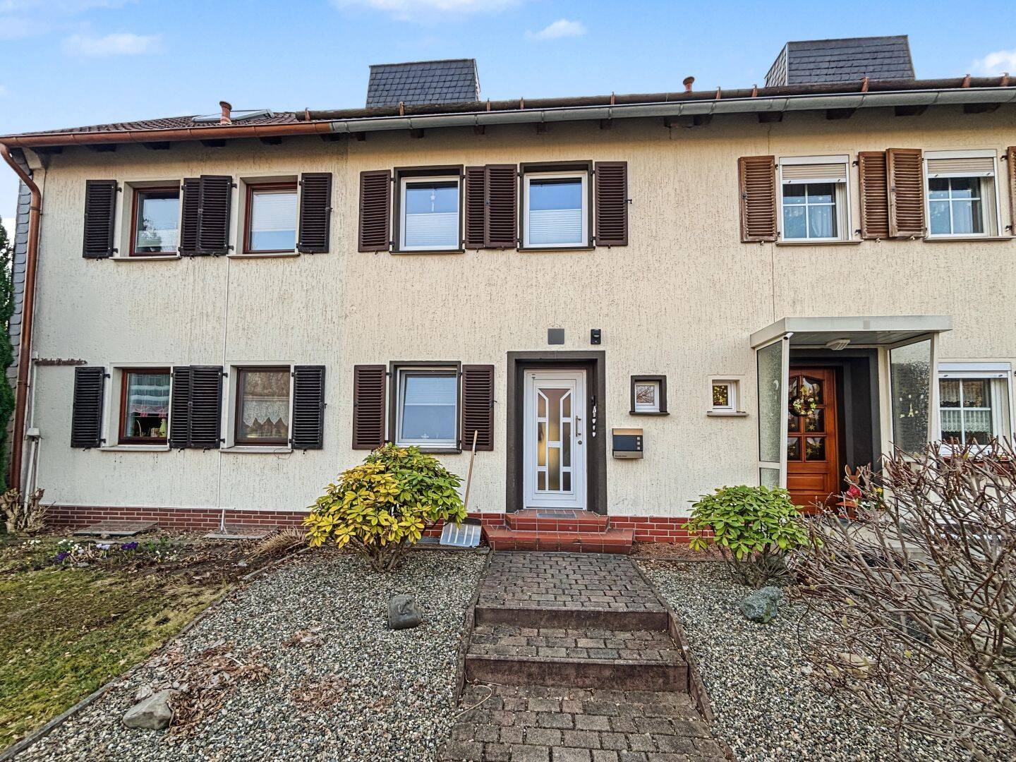 Gemütlich wohnen im hellen Reihenmittelhaus in Langelsheim – 4 Zimmer auf ca. 90 m² inklusive Garage, 38685 Langelsheim