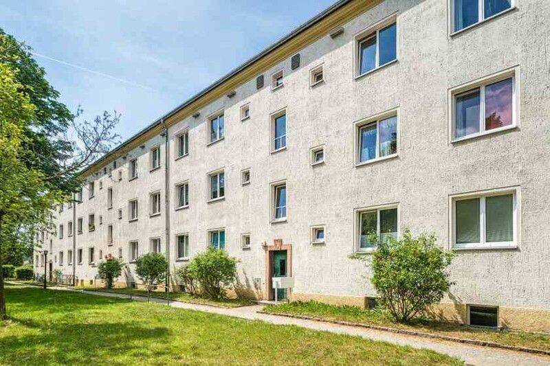 Reinkommen und Wohlfühlen: individuelle 1-Zi.-Single-Wohnung, 1139 Dresden (Kaditz Mickten Pieschen-Süd Trachau)