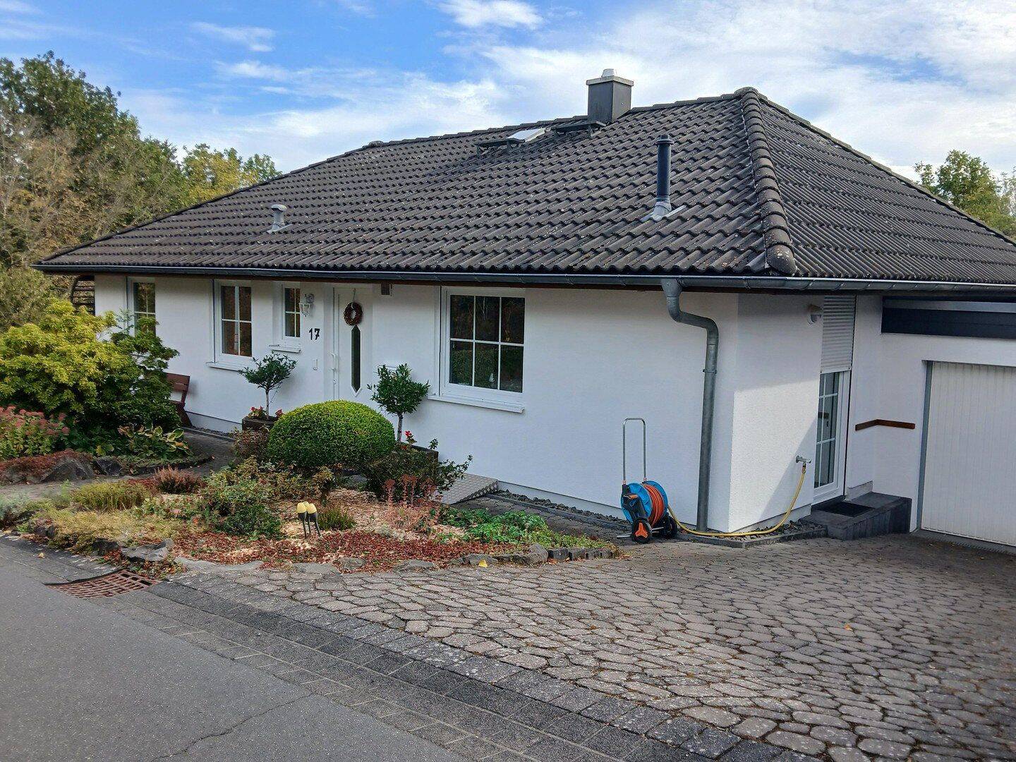 Gepflegter Bungalow mit Blick ins Grüne, 54531 Manderscheid