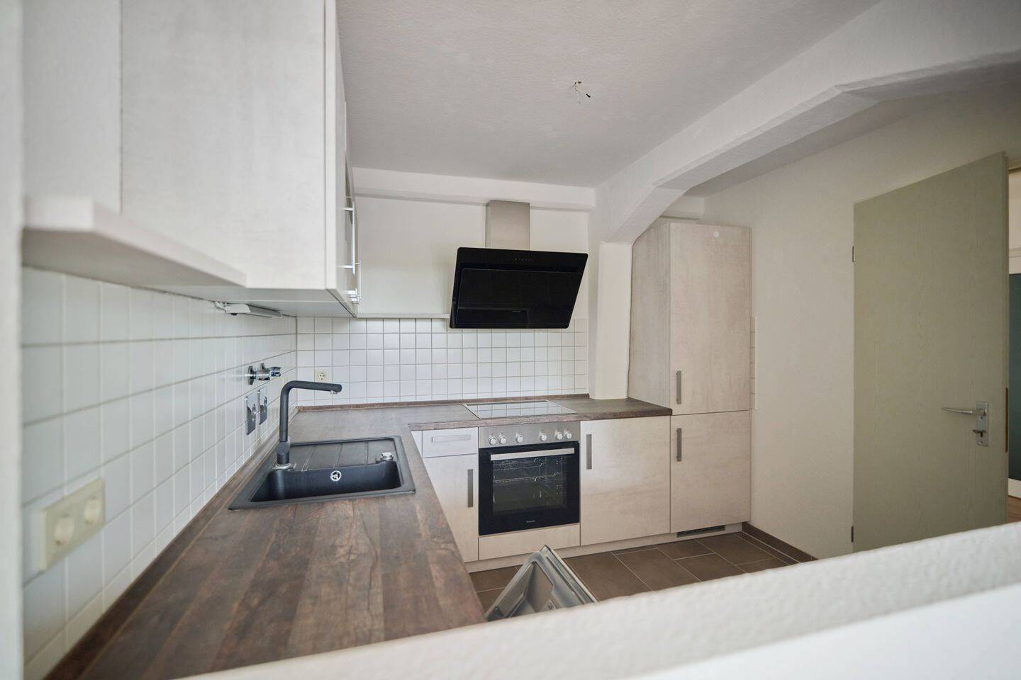 Provisionsfreie 2-Raumwohnung im Dachgeschoss mit Balkon in Oschatz/Fliegerhorst zu vermieten !!!, 4758 Oschatz
