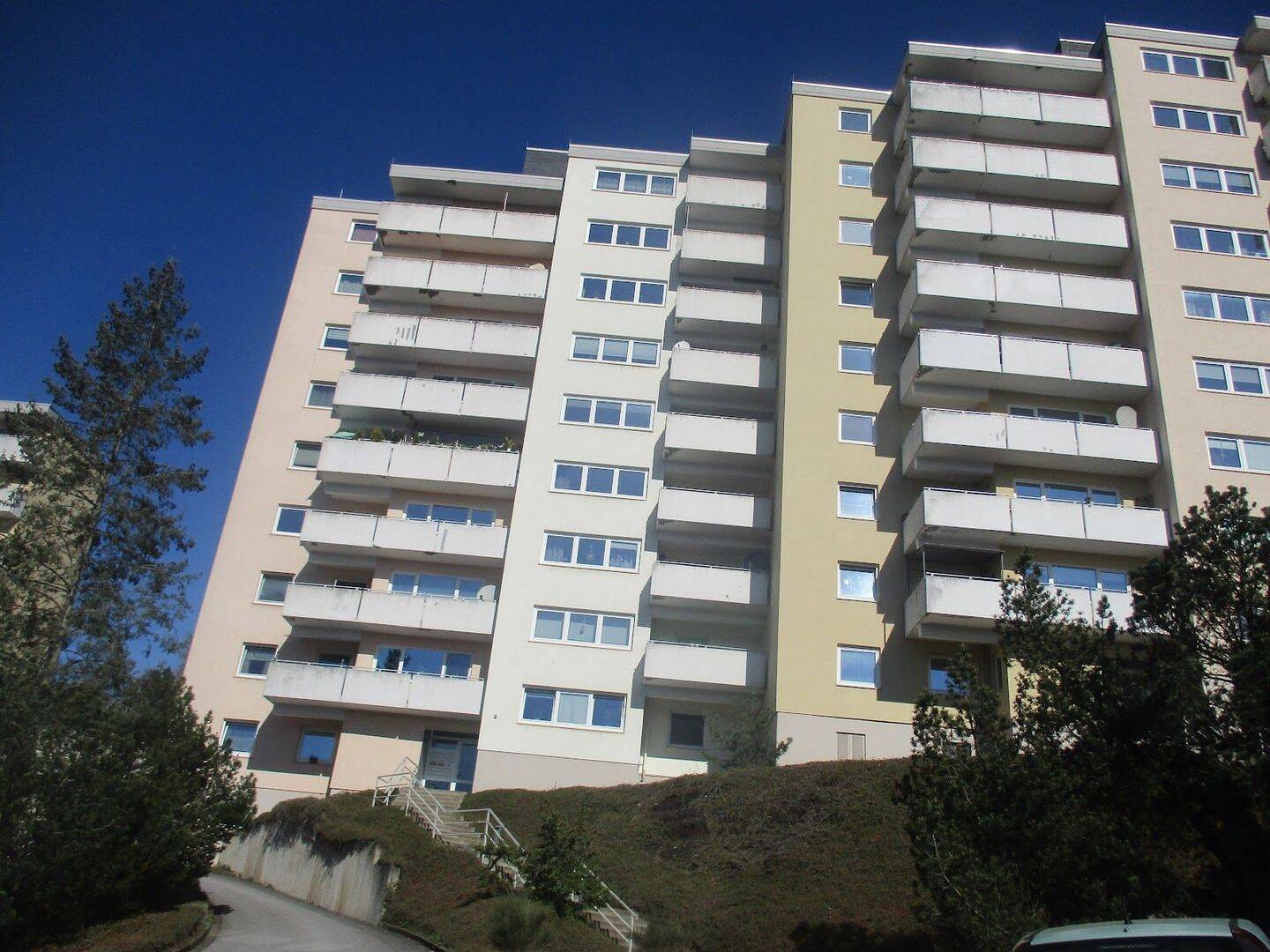 Große 3 bis 4 Zimmer mit Balkon, 1. OG, HERBSTANGEBOT 3 MONATE MIETFREI, Hemer, Unter d. Asenberg 11, 58675 Hemer