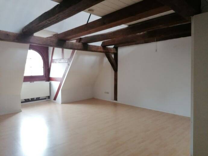 Zentral: 2-Zi.-Loftwohnung/Atelier über 2 Etagen mit Holzbalken und EBK in der Nürnberger City, 90402 Nürnberg (Gleißbühl Lorenz Tafelhof Tullnau Wöhrd)