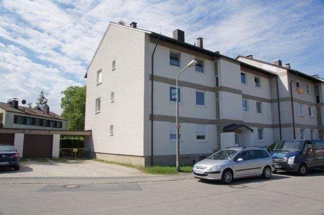 Sehr schöne 3-Zimmer-ETW mit einem großen Balkon in bester Wohnlage von Nürnberg-Fischbach, 90475 Nürnberg