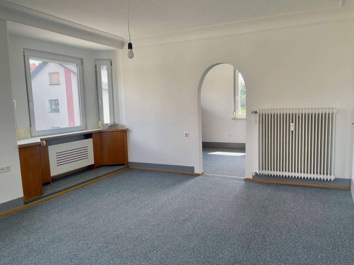 Helle 3,5-Zimmer-Wohnung mit Dachterrasse in Engstingen, 72829 Engstingen