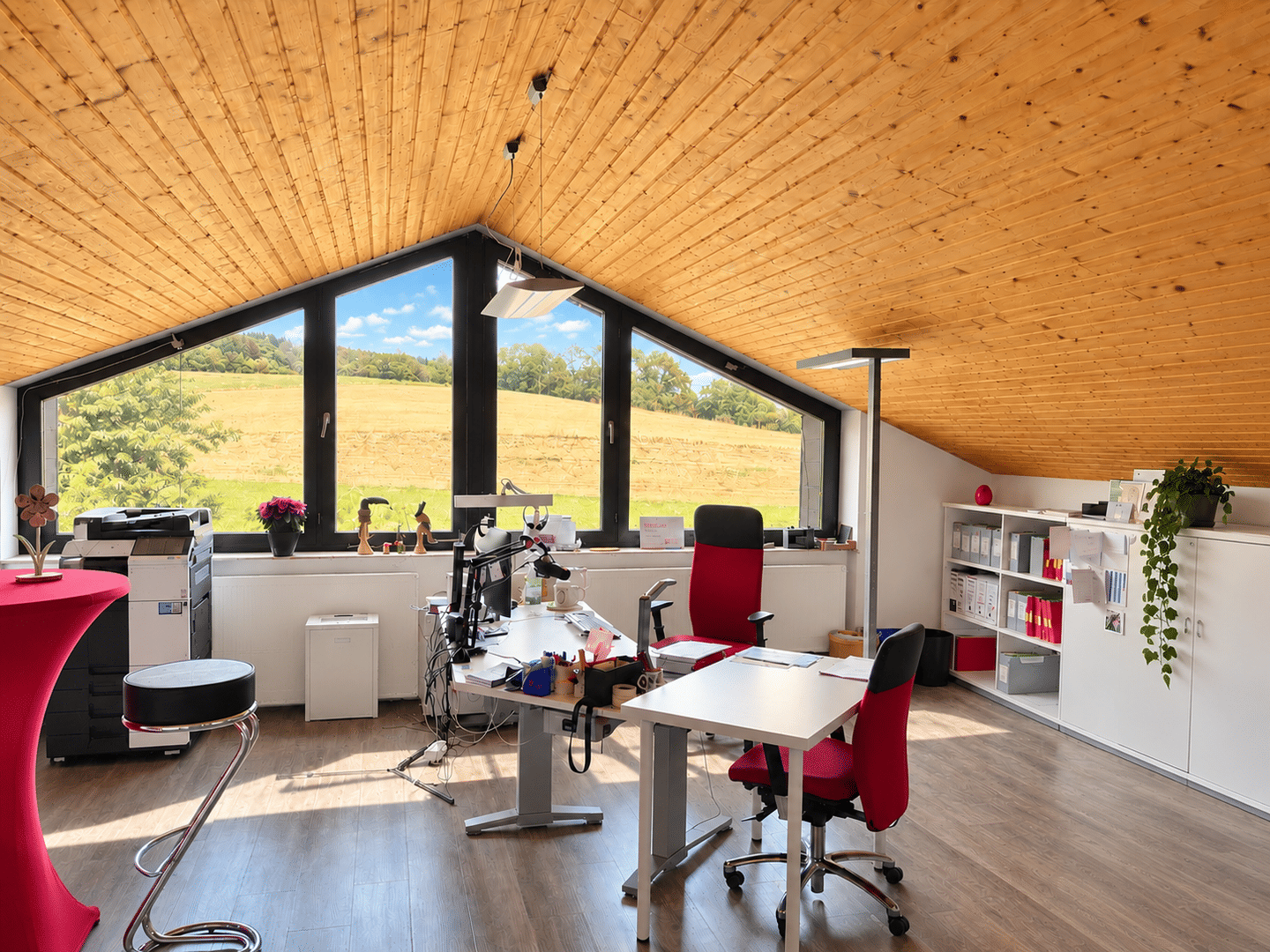 Architektenhaus mit Charakter: 5 Zimmer · 151 m² über 2 Ebenen + eigenständiges DG-Büro, 64646 Heppenheim (Bergstraße)