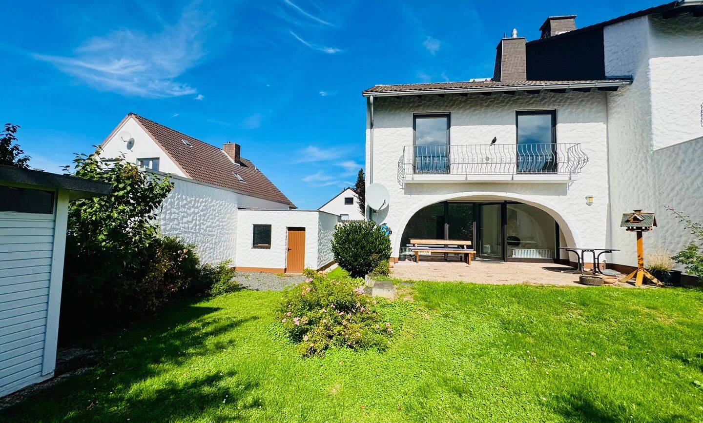 Geräumiges Zuhause am Fuße des Rodderberges, 53343 Wachtberg