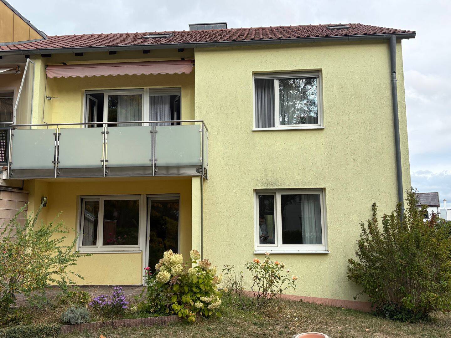 Doppelhaus mit 2 separaten Wohnungen in Ingolstadt, 85057 Ingolstadt (Ingolstadt)