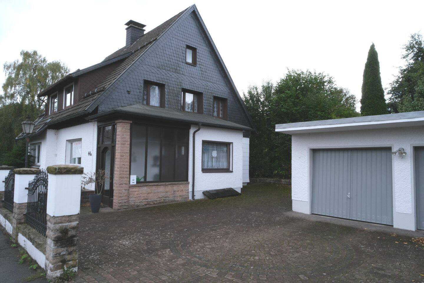 Einfamilienhaus mit Einliegerwohnung in schöner Lage von Braunlage, 38700 Braunlage