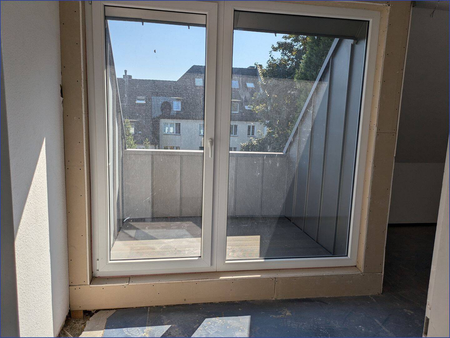 Dachgeschosswohnung mit Loggia und eigenem Stellplatz – verwirklichen Sie Ihre Ideen in Altenessen!, 45329 Essen (Altenessen-Nord Karnap Vogelheim)