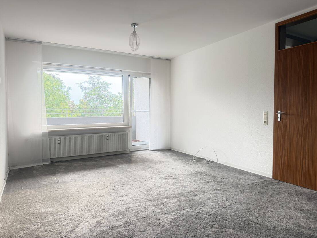 Großzügige 4-Zimmer-Wohnung mit ca. 98 m², Balkon & Einbauküche, 59555 Lippstadt