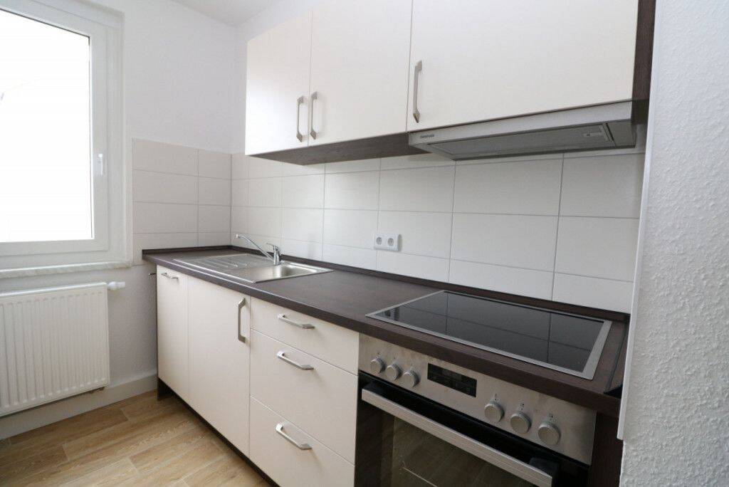 Liebe geht durch den Magen…2-RW mit Einbauküche & Wanne!!, 9599 Freiberg