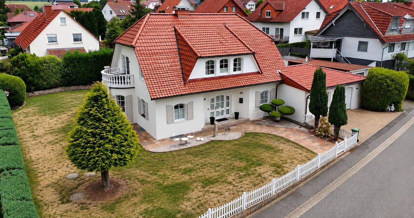 Exklusives Einfamilienhaus mit Pool & Doppelgarage in Immingerode – nur 3km von Duderstadt !, 37115 Duderstadt