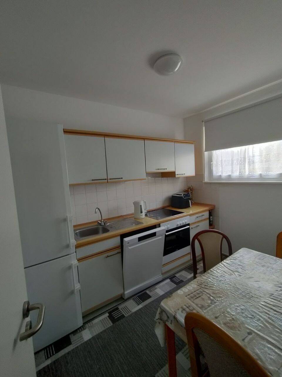 2-Zimmer-Wohnung möbliert auf Zeit / Zwischenmiete, 38444 Wolfsburg (Detmerode Hattorf Heiligendorf Rabenberg Westhagen)