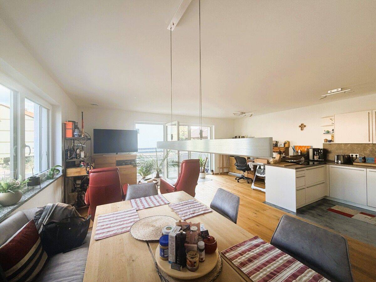 Einzigartige 3 Zimmer Wohnung mit hochwertiger Ausstattung und schönem Südbalkon, 85586 Poing