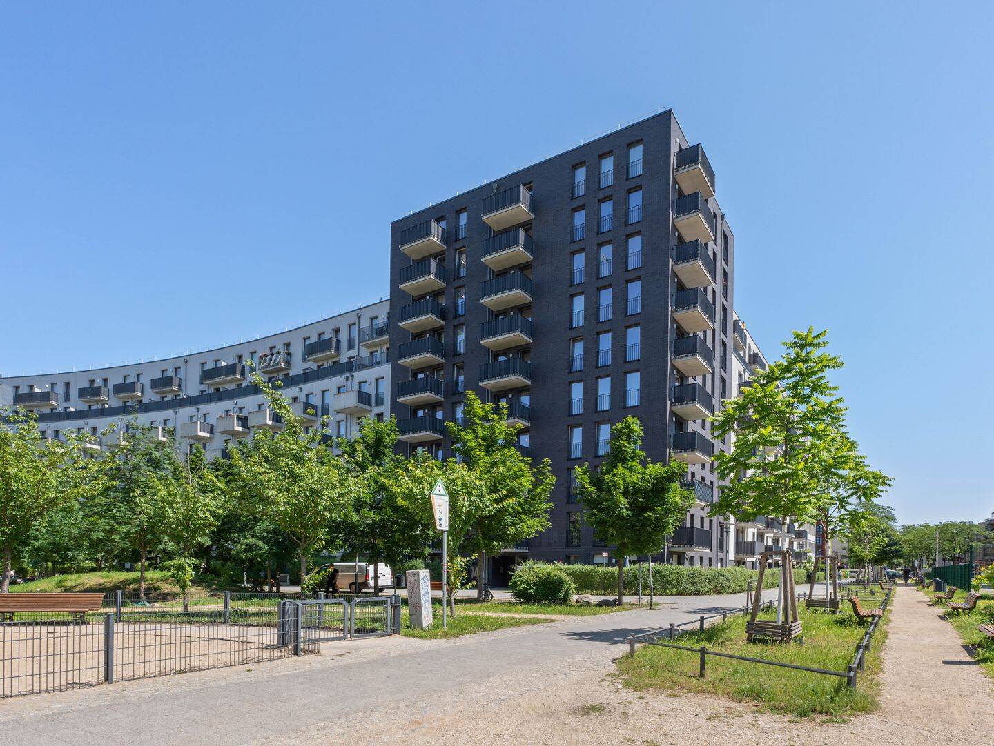 Wohnen über den Dächern Berlins- 4-Zimmer Wohnung mit Balkon!, 10969 Berlin (Friedrichshain-Kreuzberg Kreuzberg Mitte)