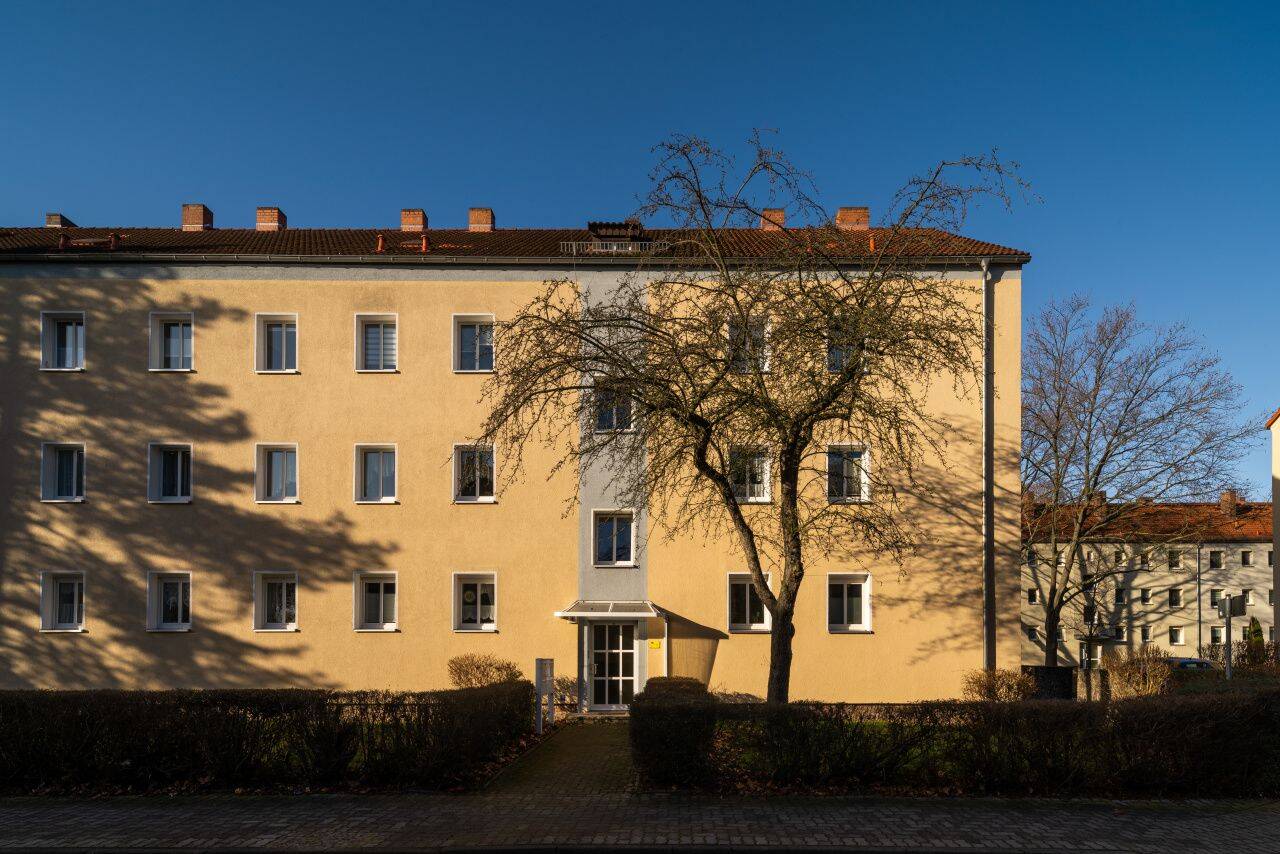 3-Zimmer-Wohnung mit Balkon im schönen Rosengarten, 6130 Halle (Saale) (Ammendorf-Beesen Damaschkestraße Dieselstraße Südstadt)