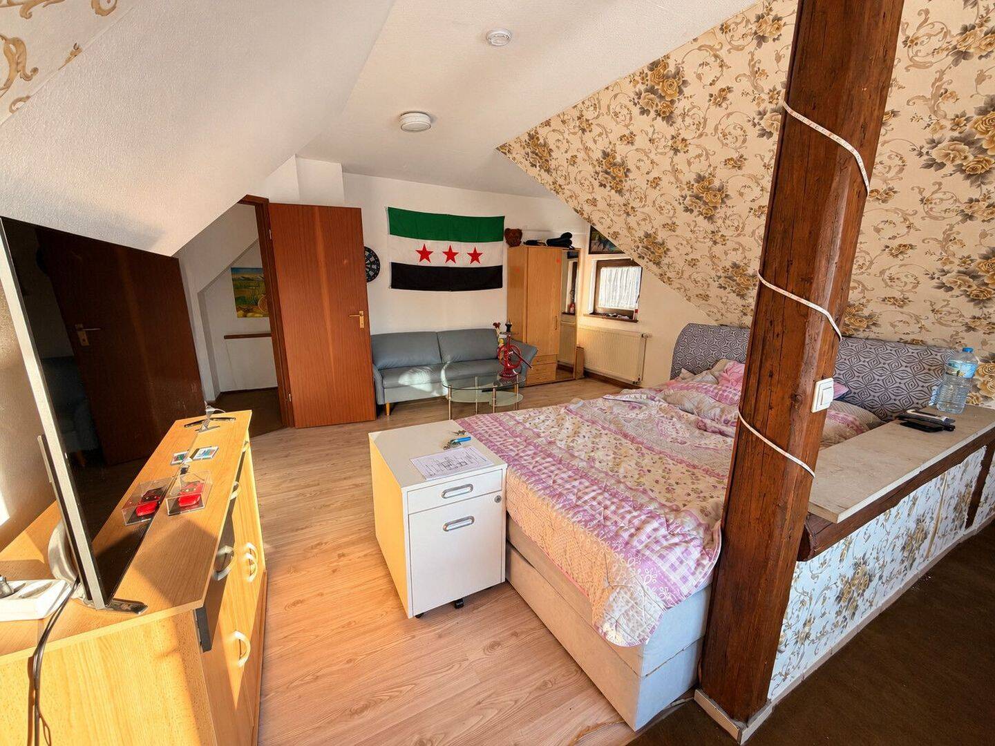 Schnell sein lohnt sich! Gut vermietete Dachgeschosswohnung in Heiningen, 73092 Heiningen