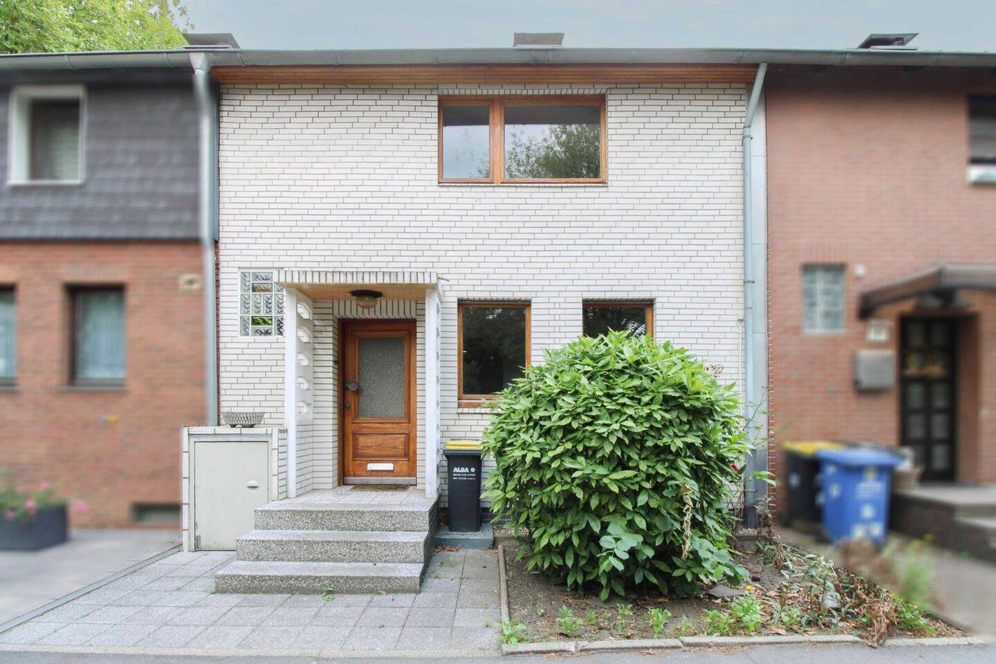 Handwerkertraum in Essen-Schonnebeck: Reihenmittelhaus mit 4 Zimmern und Garten, 45309 Essen (Kray Schonnebeck)