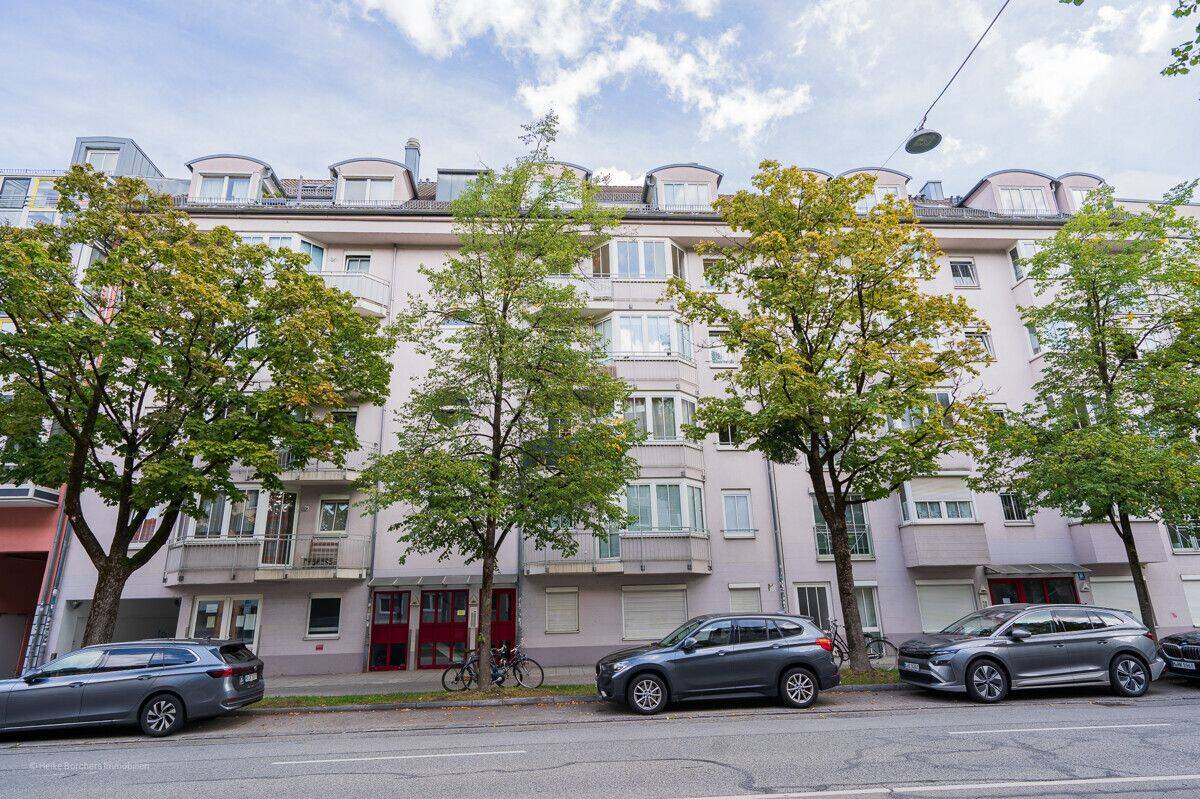 ***Heike Borchers Immobilien***Attraktives Nest in Top-Lage mit West-Balkon***, 81371 München (Sendling Thalk. Obersendl.-Forsten-Fürstenr.-Solln)