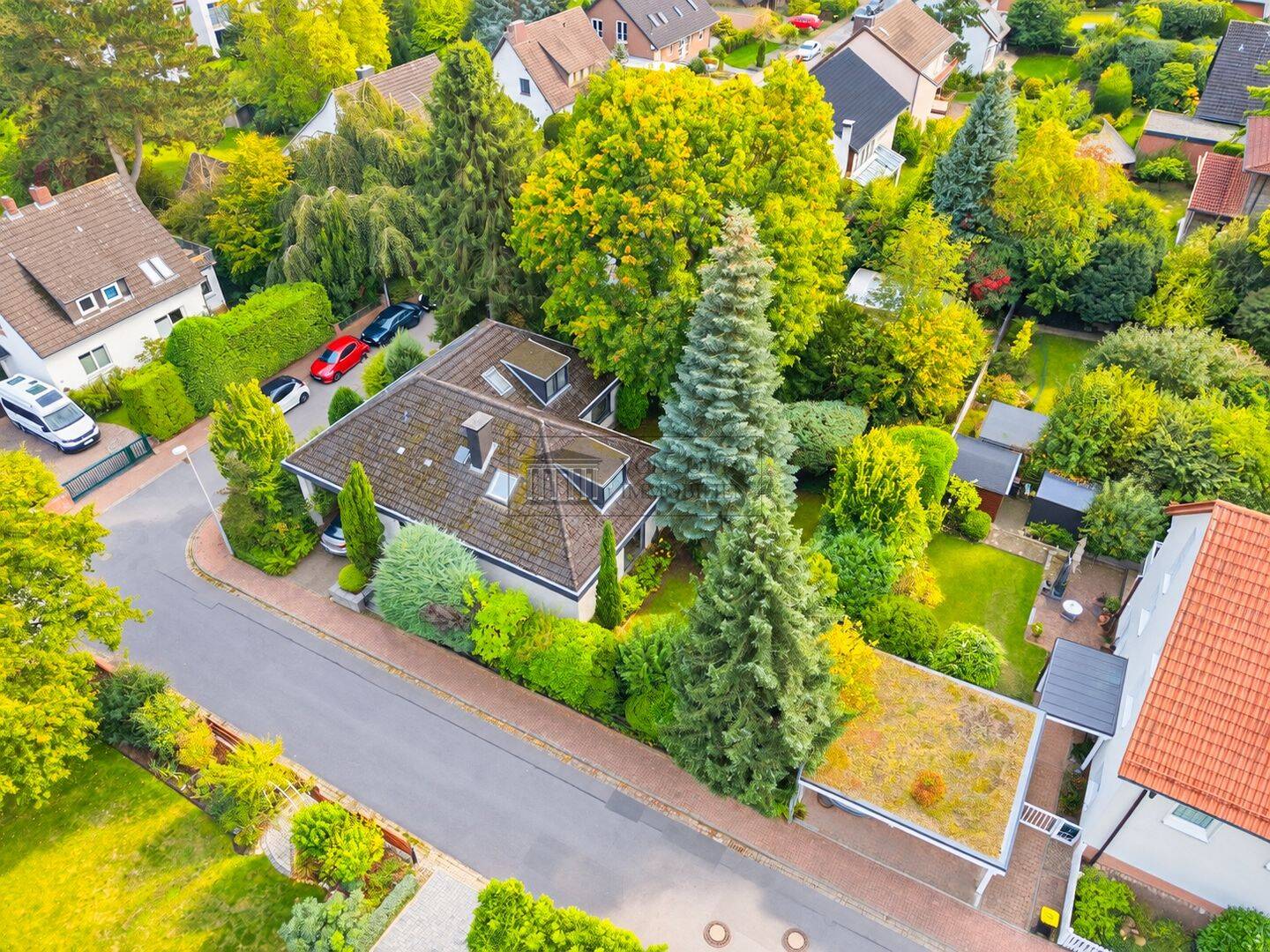 Viel Raum für Neues: Familienhaus mit Garten in Benthe, 30952 Ronnenberg