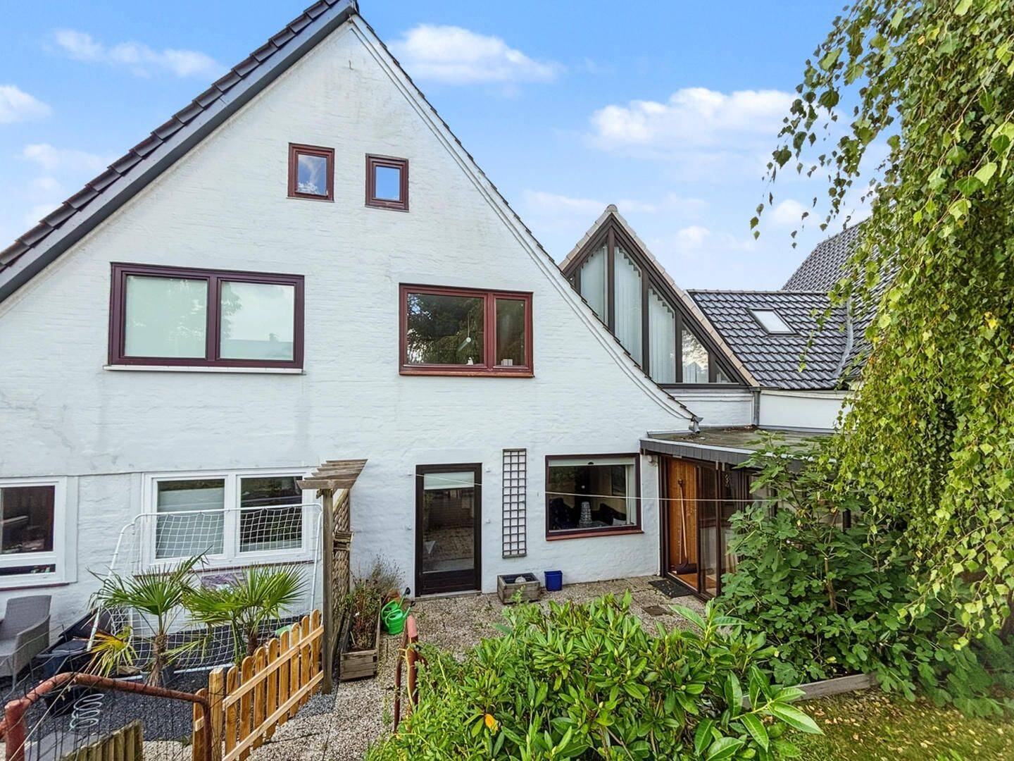 Familienglück in ruhiger Bestlage: Doppelhaushälfte mit Terrasse und schönem Garten in Flensburg, 24943 Flensburg (Engelsby Fruerlund Jürgensby Sandberg Tarup)