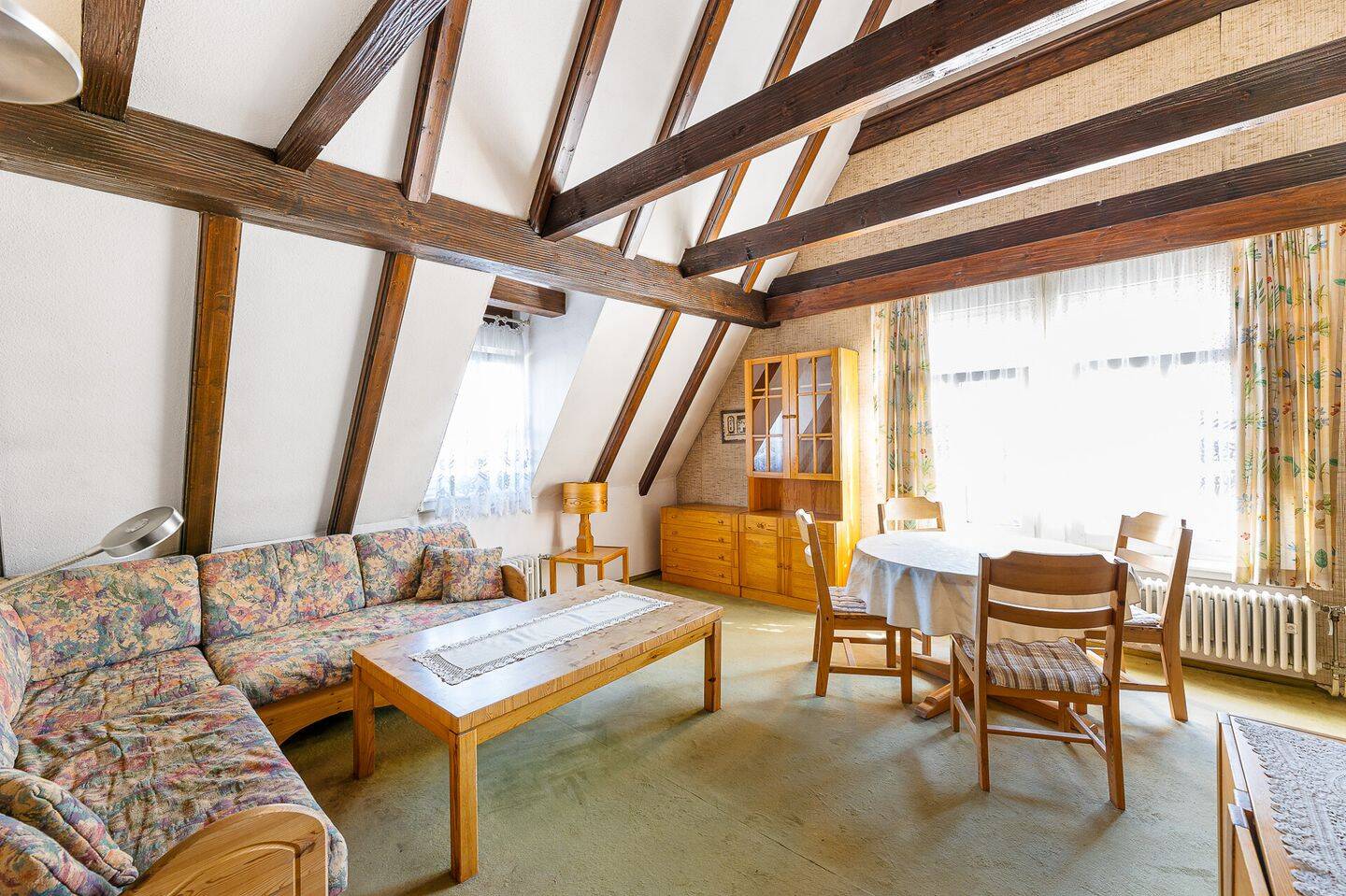 Charmante 2-Zimmer-Dachgeschosswohnung – möbiliert & mitten in Weinheim, 69469 Weinheim