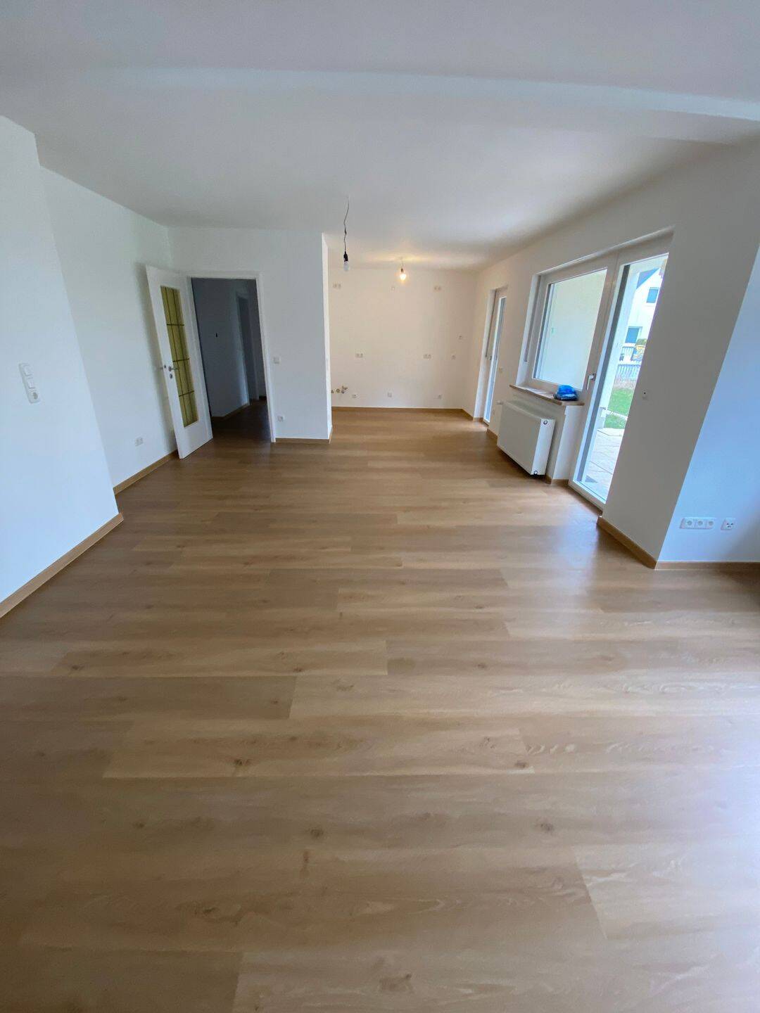 Charmante hochwertig neu renovierte 4 Zimmerwohnung mit großzügiger Terrasse, 81477 München (Thalk. Obersendl.-Forsten-Fürstenr.-Solln)